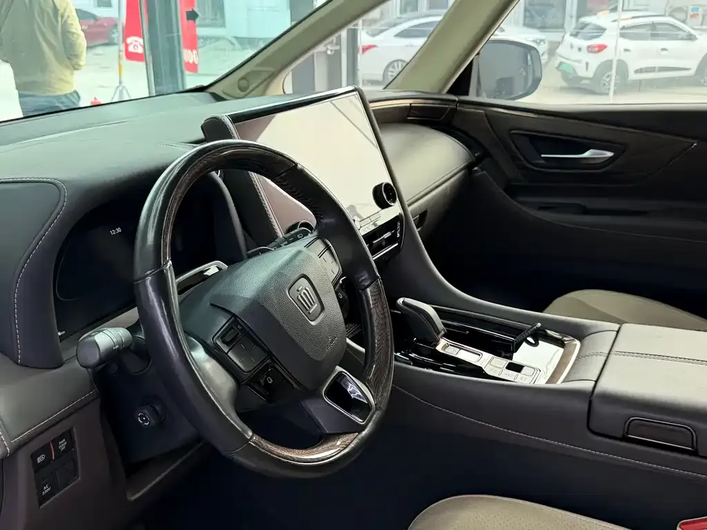 Toyota Vellfire 2023 из CN, фото 4