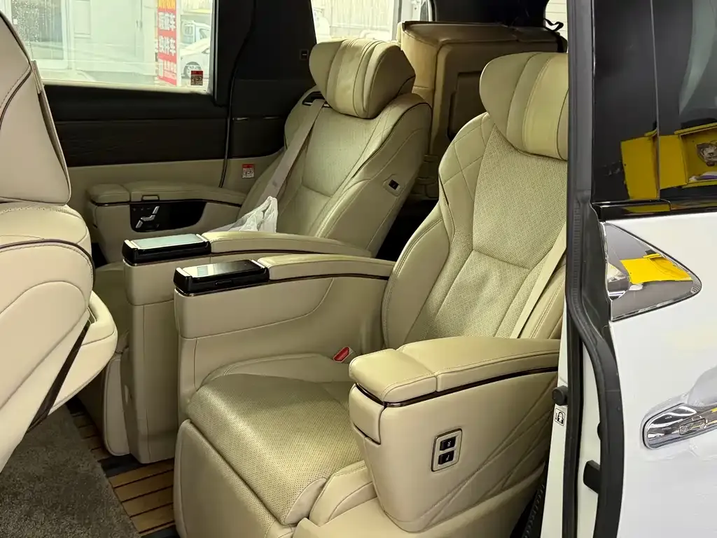Toyota Vellfire 2023 из CN, фото 3