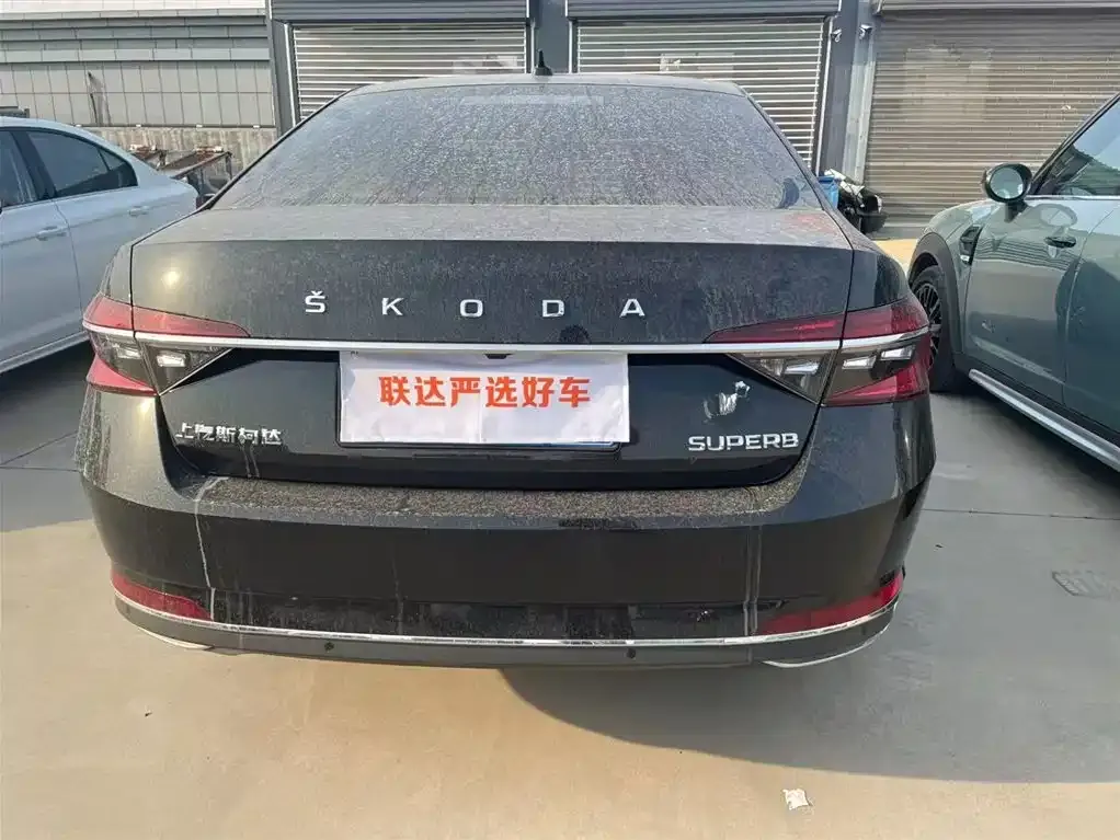 Skoda Superb — фото 4