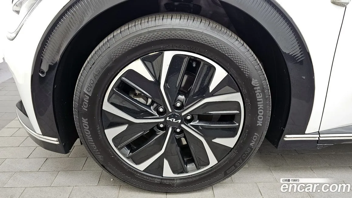 Kia EV6 — фото 6