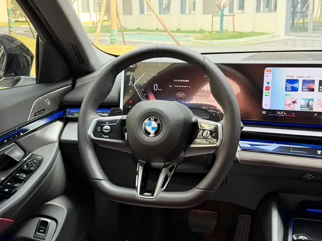 BMW 5 Series — фото 10