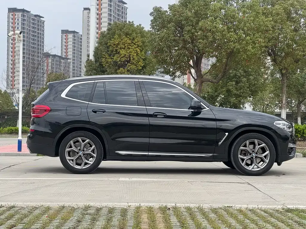 BMW X3 — фото 9