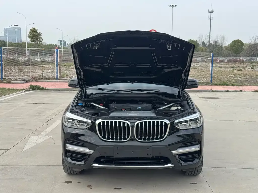 BMW X3 — фото 10