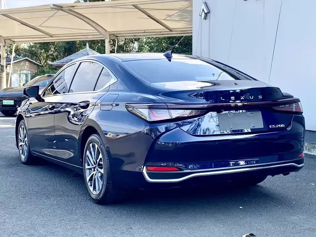 Lexus ES — фото 5