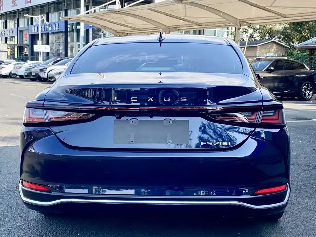 Lexus ES — фото 9