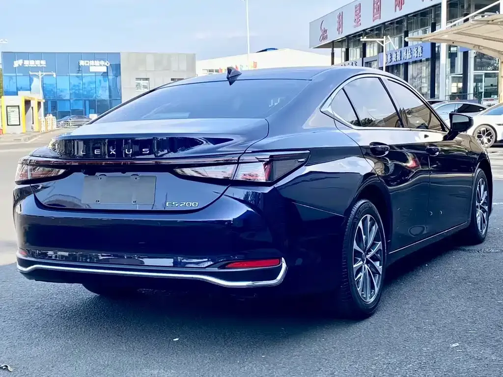 Lexus ES — фото 7
