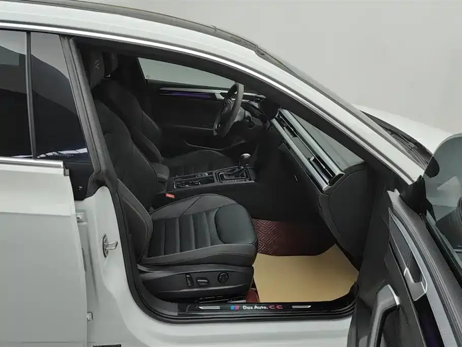 Volkswagen CC 2024 из CN, фото 4