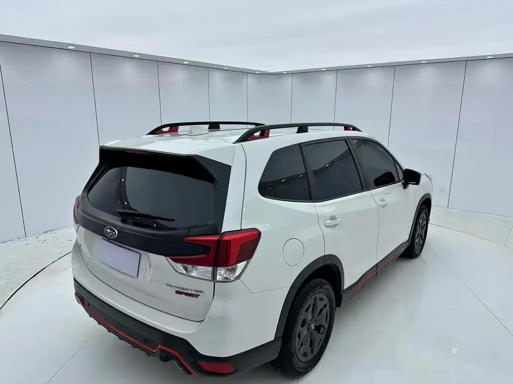Subaru Forester 2022 из CN, фото 2