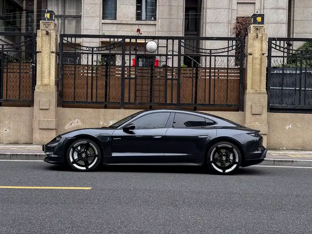 Porsche Taycan 2023 из CN, фото 10