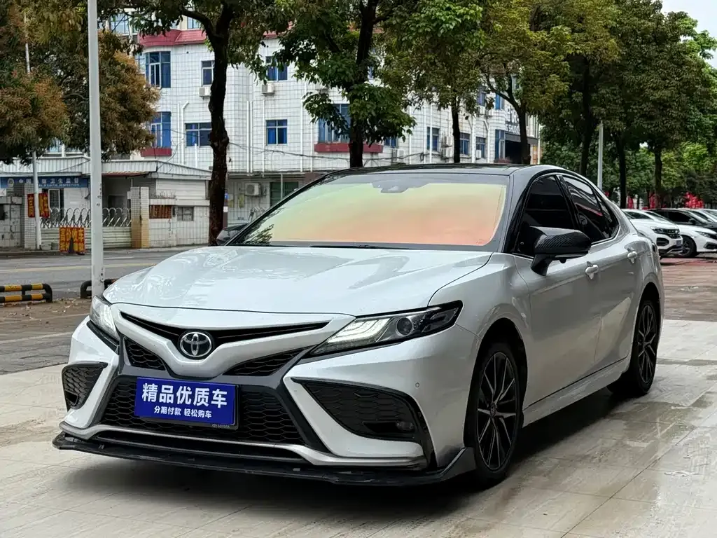 Toyota Camry 2022 из CN, фото 1