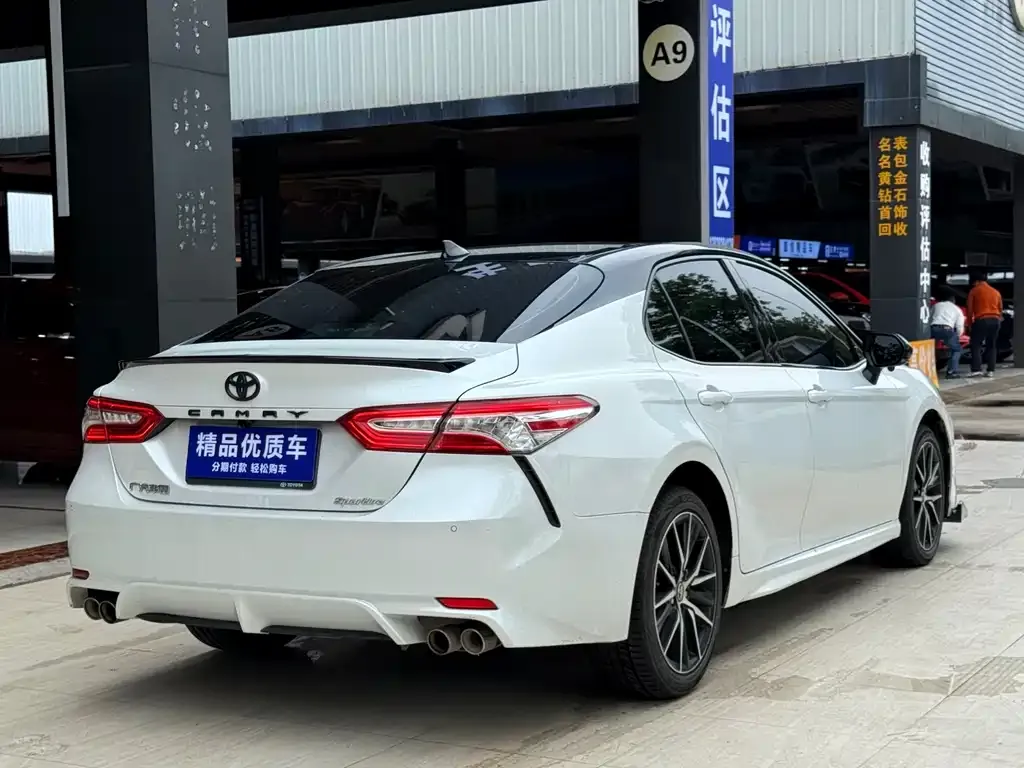 Toyota Camry 2022 из CN, фото 4