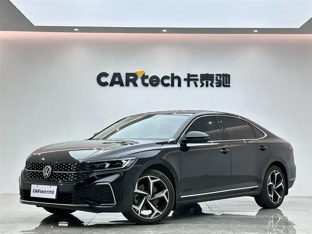 Volkswagen Passat 2023 из CN, фото 1