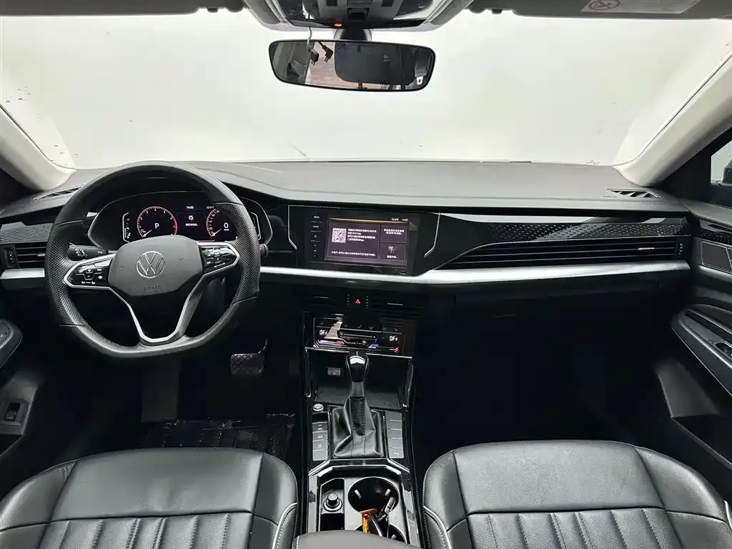 Volkswagen Passat 2023 из CN, фото 7