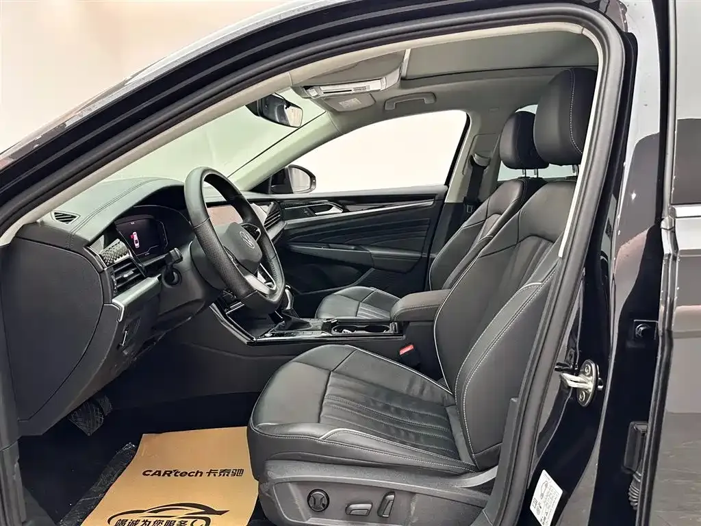 Volkswagen Passat 2023 из CN, фото 9