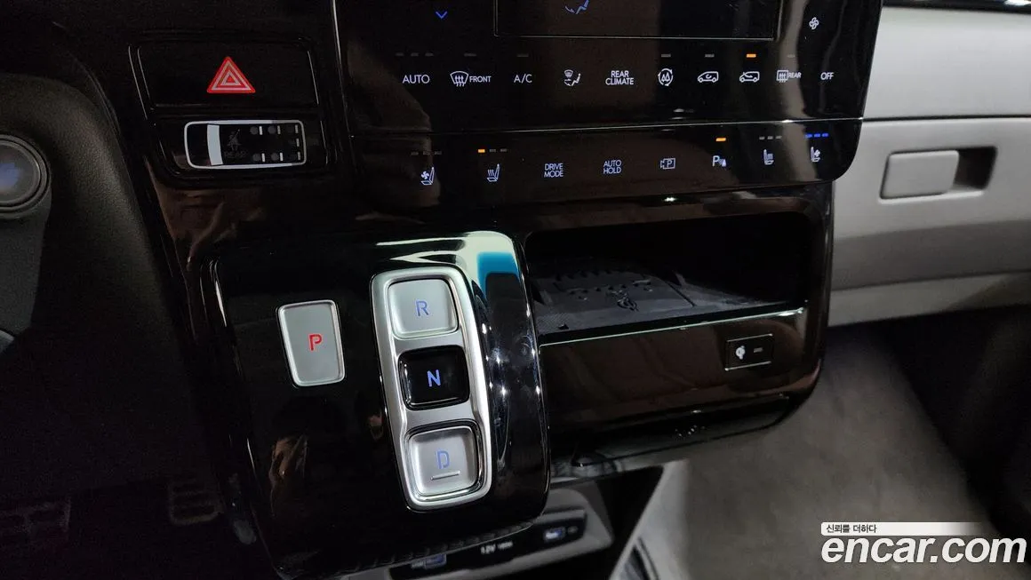 Hyundai Staria 2023 из KR, фото 5