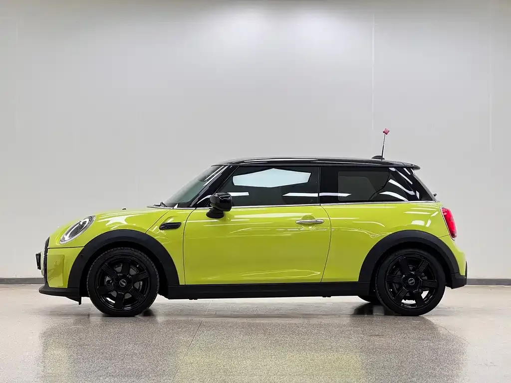 MINI Cooper (3-door) 2024 из CN, фото 8