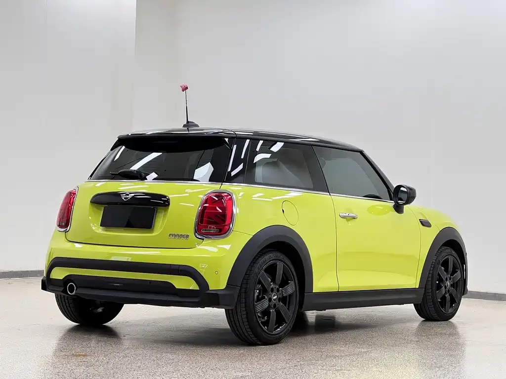 MINI Cooper (3-door) 2024 из CN, фото 3