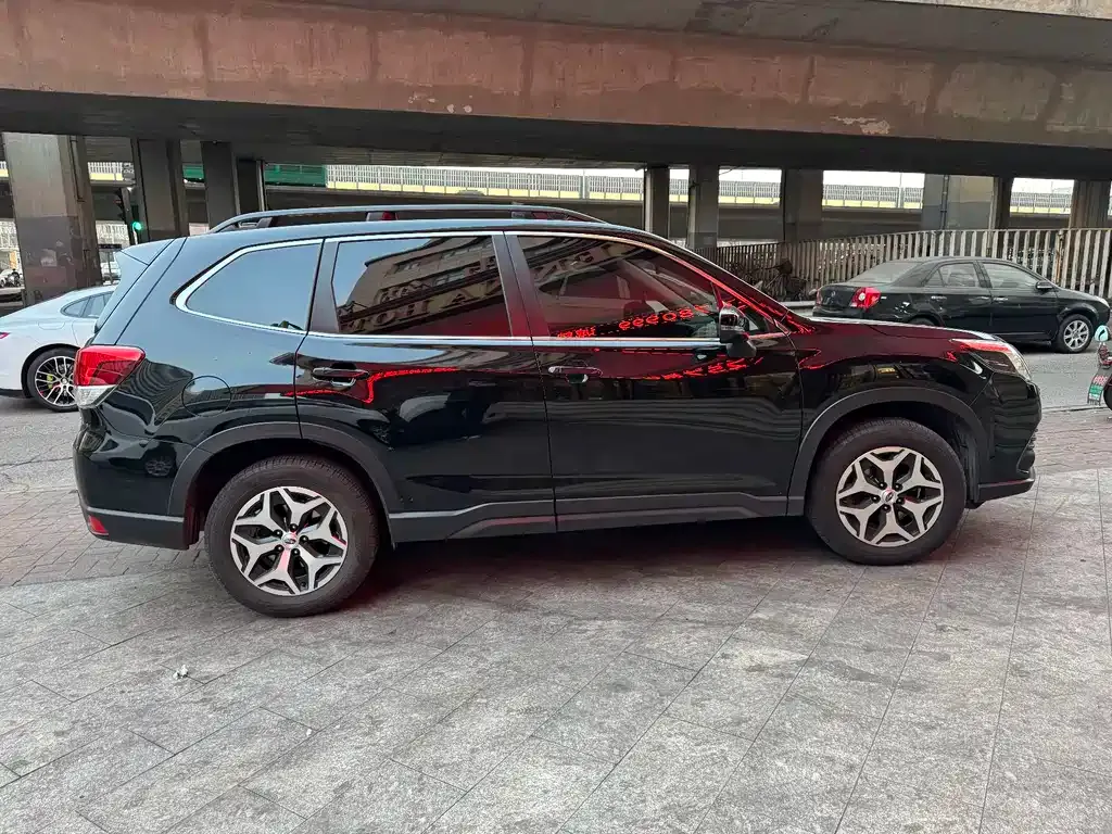 Subaru Forester 2022 из CN, фото 6
