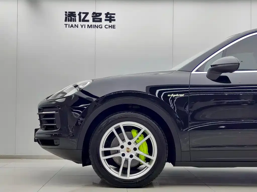 Porsche Cayenne Hybrid — фото 4