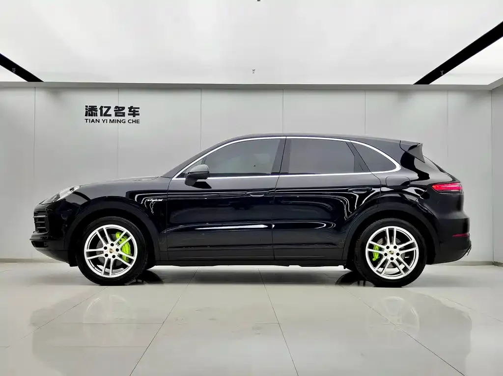 Porsche Cayenne Hybrid — фото 6
