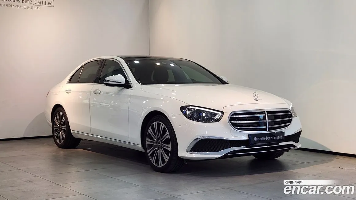 Mercedes-Benz E-Class — фото 1
