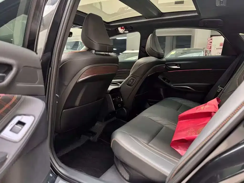 Toyota Avalon 2025 из CN, фото 4