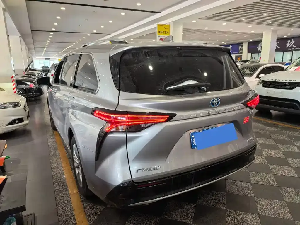 Toyota Sienna 2022 из CN, фото 8