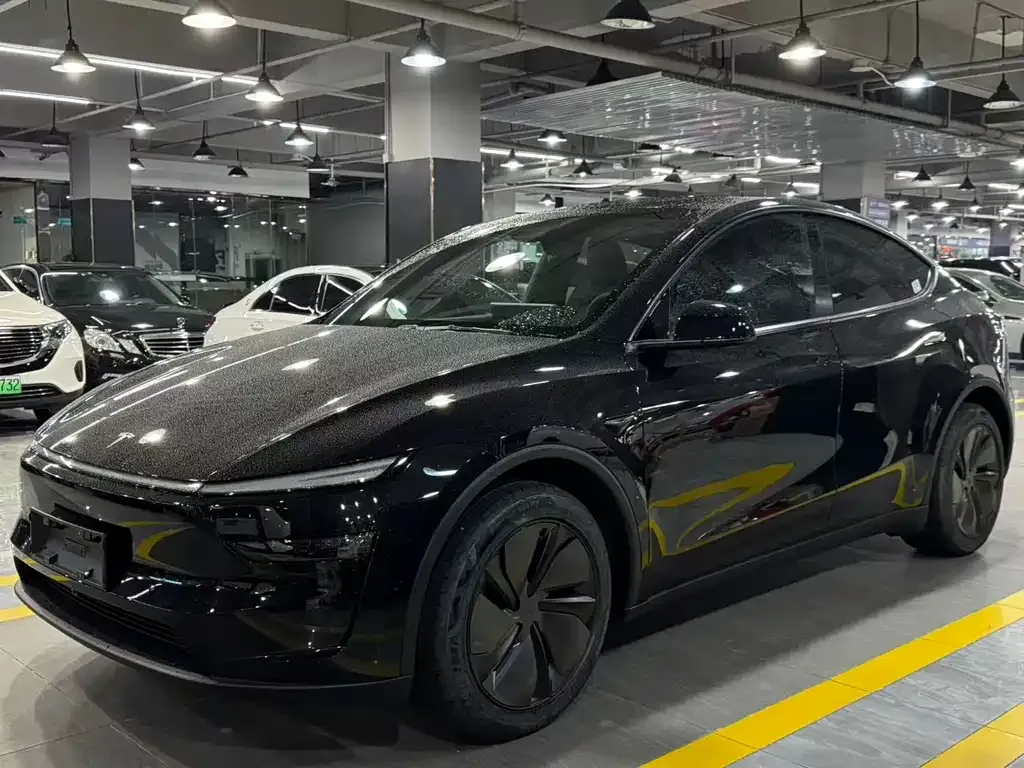 Tesla Model Y — фото 4