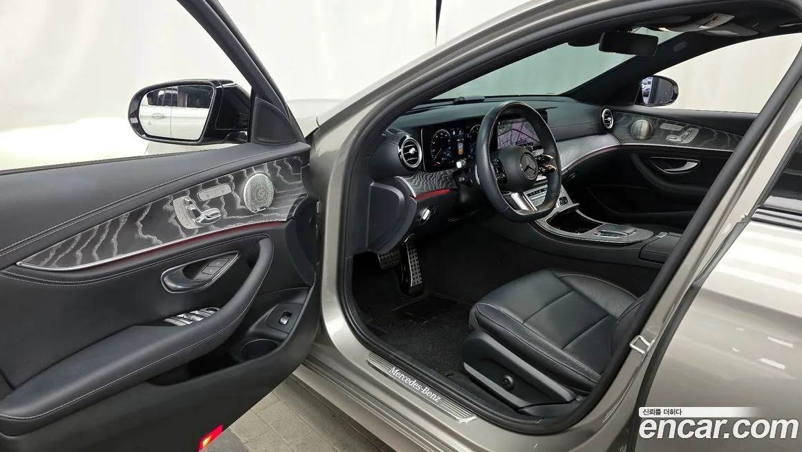 Mercedes-Benz E-Class 2023 из KR, фото 4