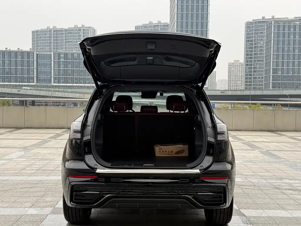Hongqi HS5 — фото 3