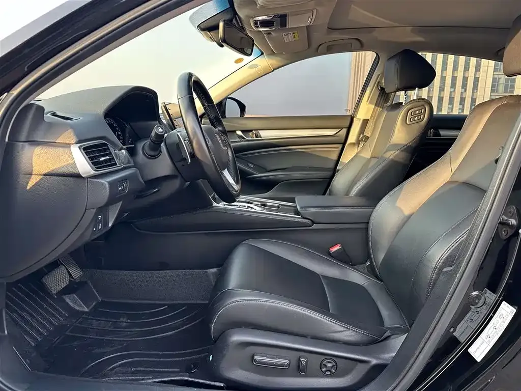 Honda Accord 2021 из CN, фото 2