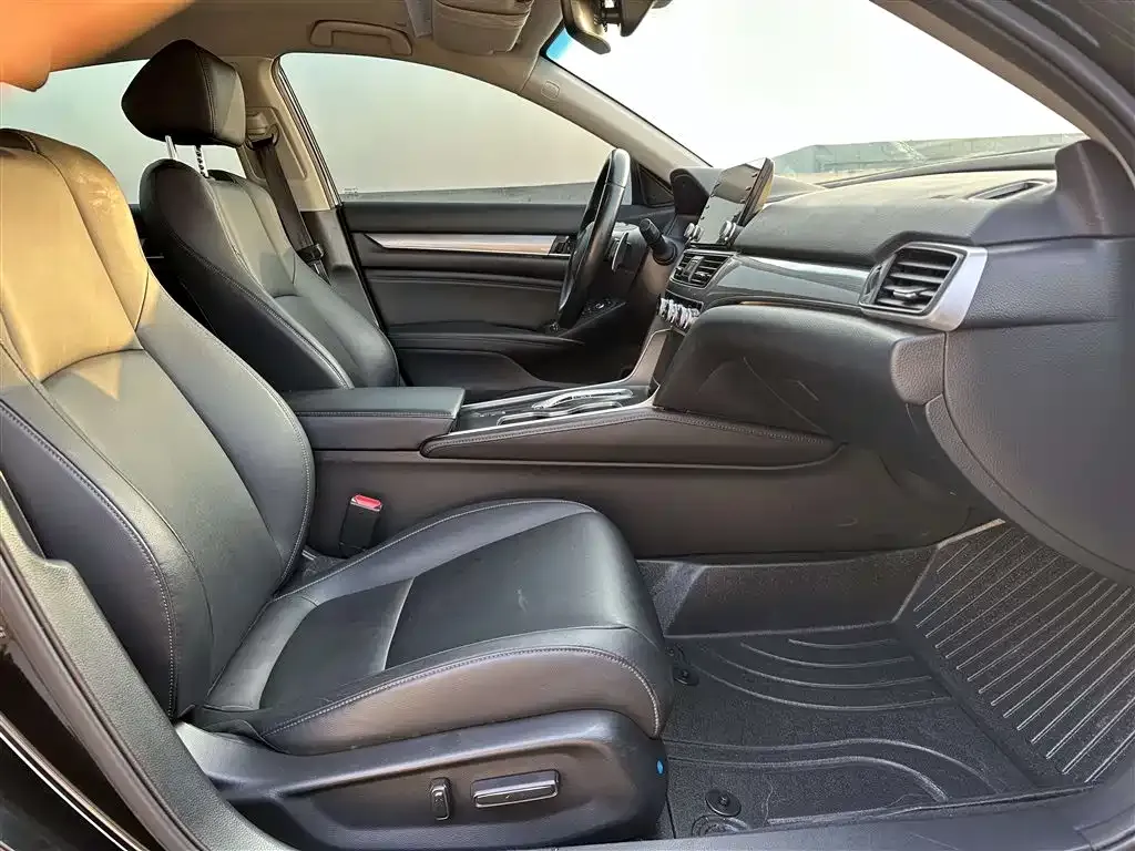 Honda Accord 2021 из CN, фото 3