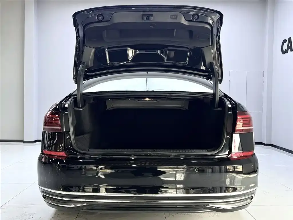 Volkswagen Passat 2022 из CN, фото 9