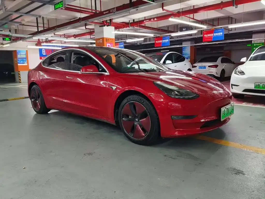 Tesla Model 3 — фото 8