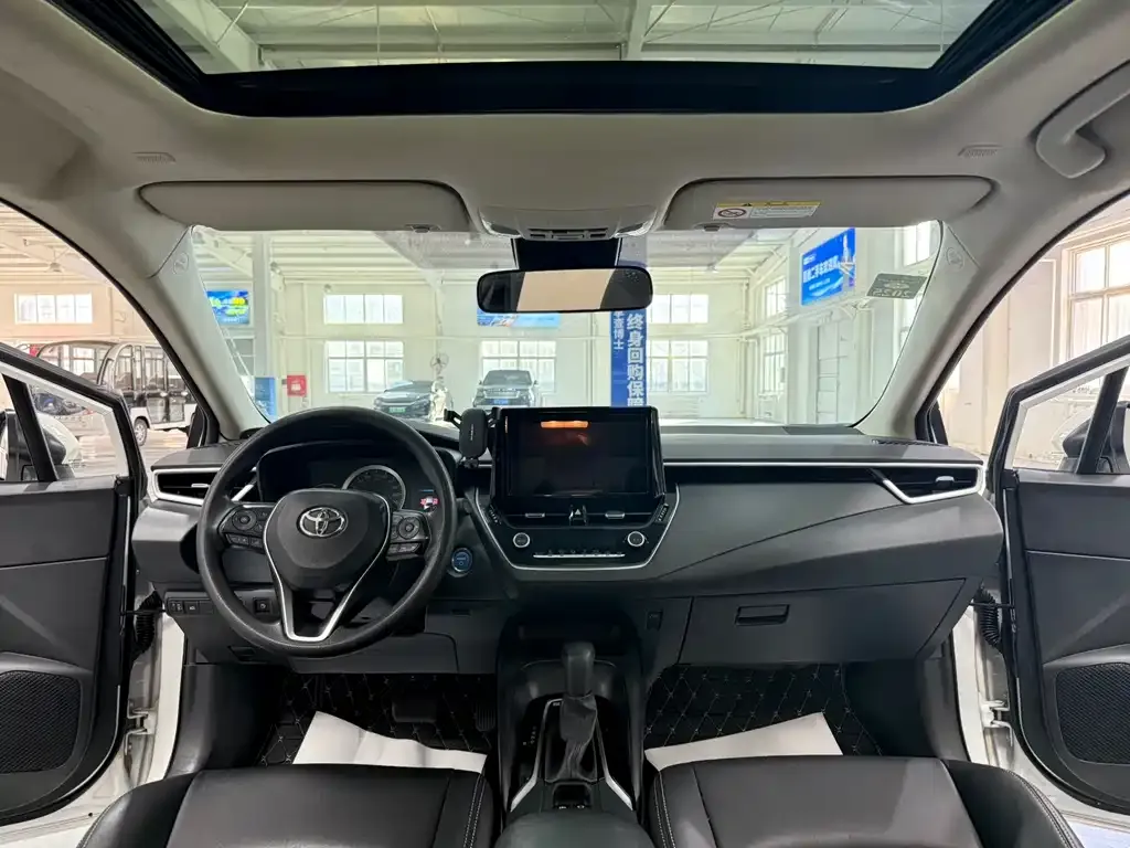 Toyota Corolla 2023 из CN, фото 4