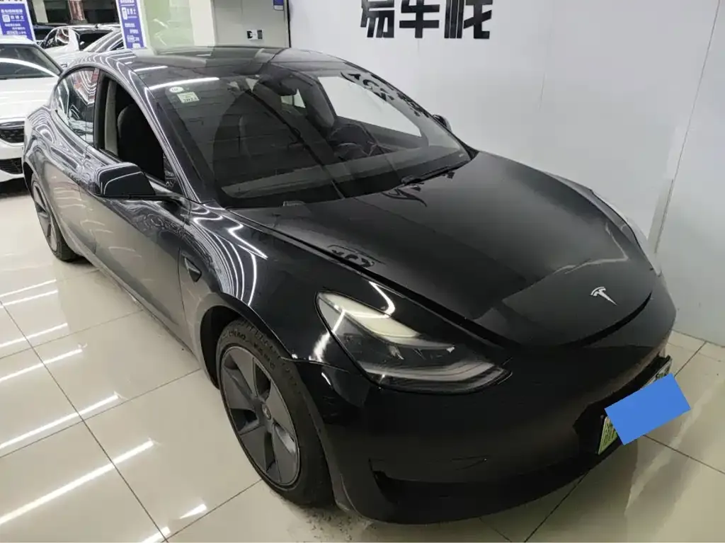 Tesla Model 3 — фото 4