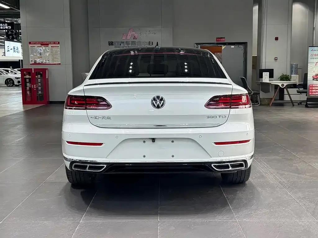 Volkswagen CC 2022 из CN, фото 3