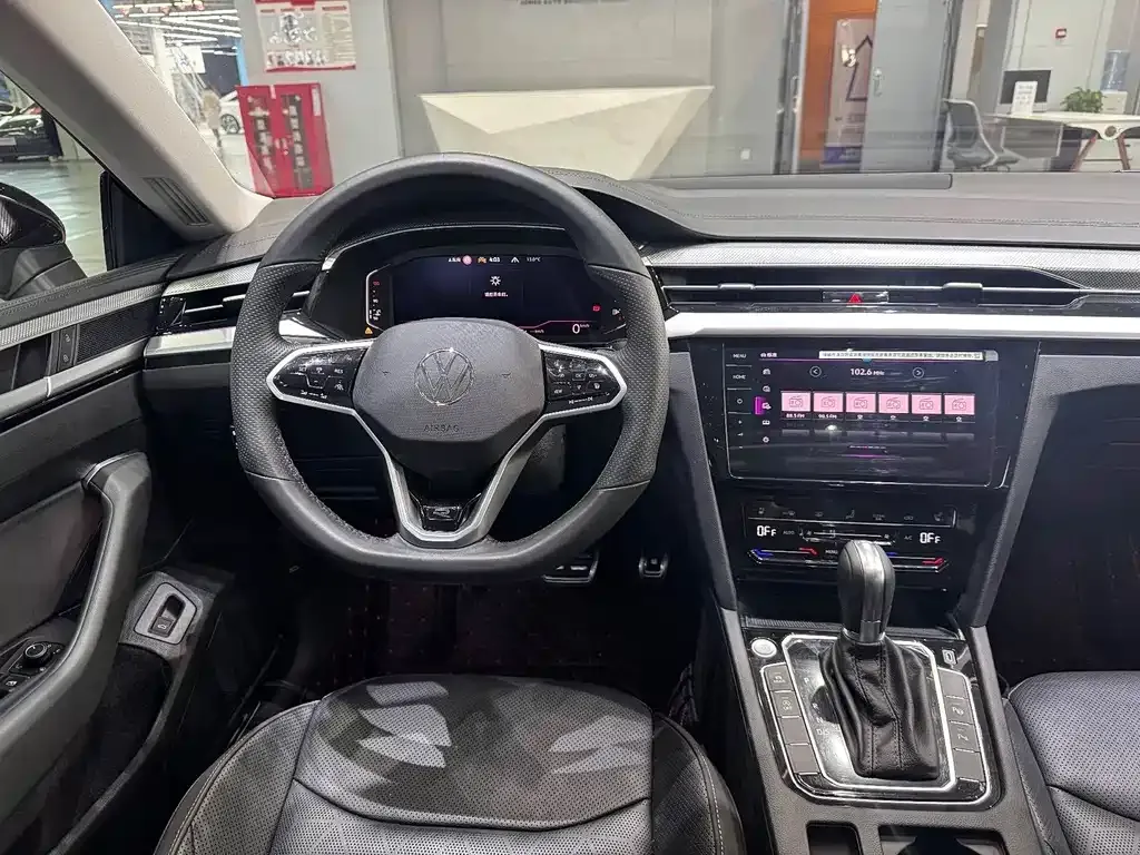 Volkswagen CC 2022 из CN, фото 8
