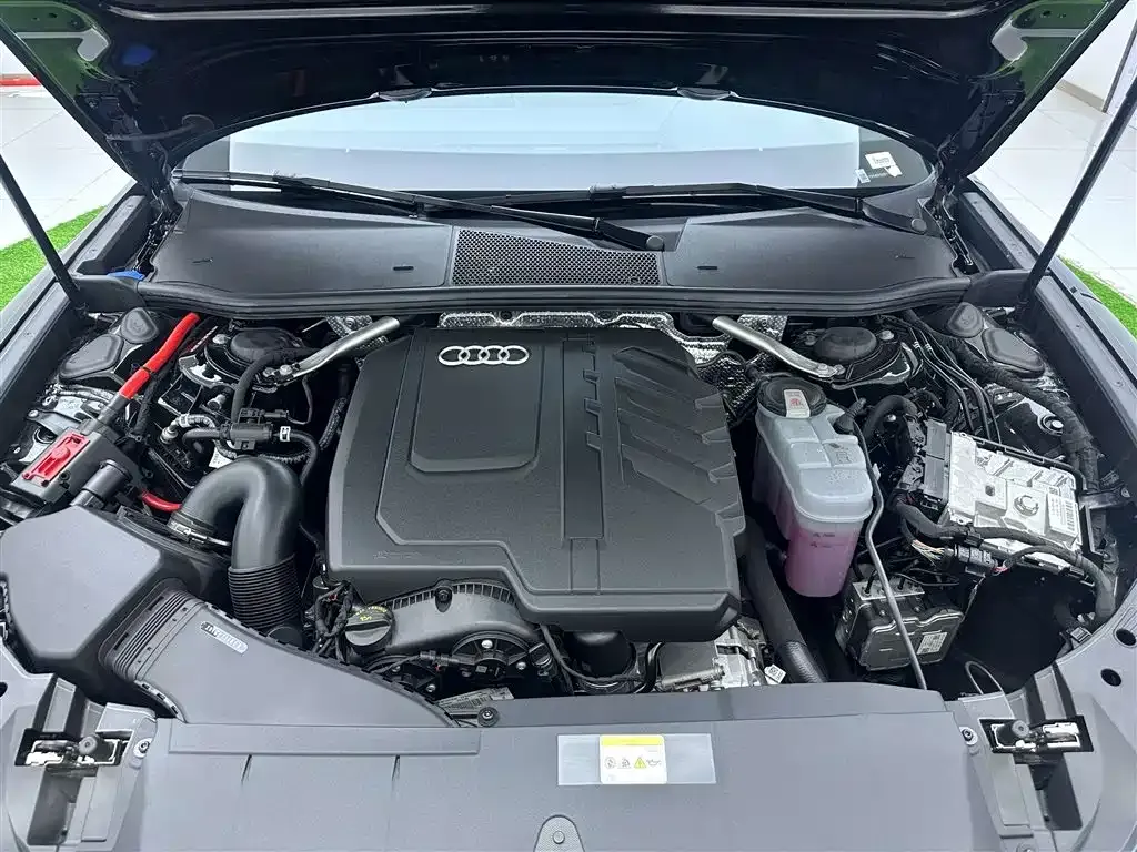 Audi A6L — фото 7