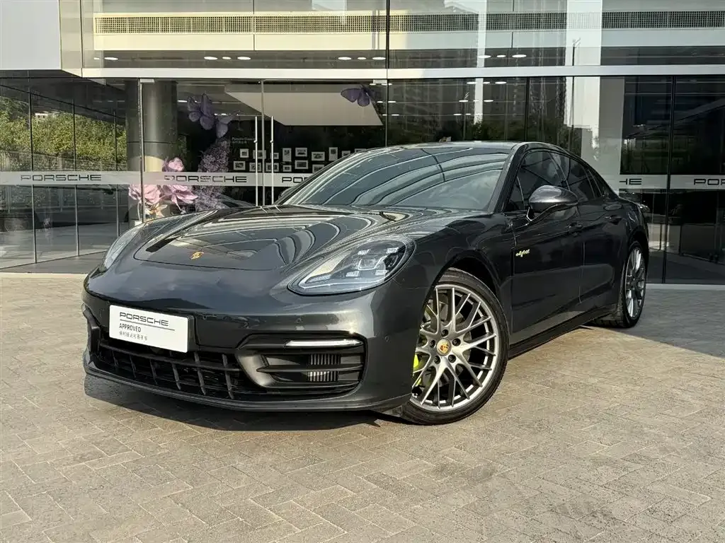 Porsche Panamera Hybrid — фото 1