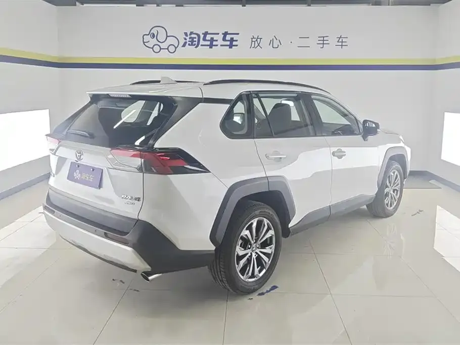 Toyota RAV4 2023 из CN, фото 7