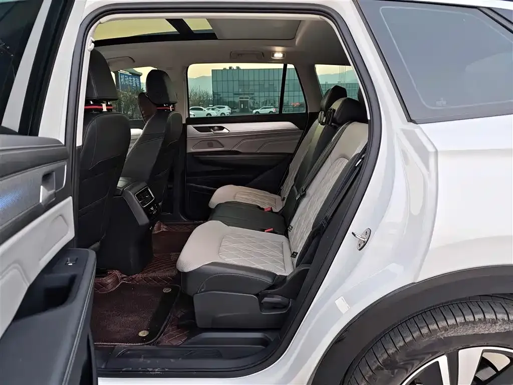 Volkswagen Tavendor 2024 из CN, фото 8