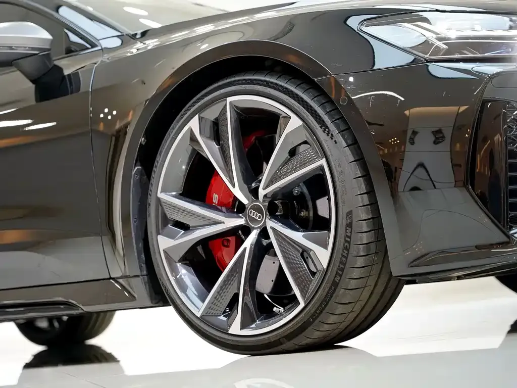 Audi RS 7 — фото 7