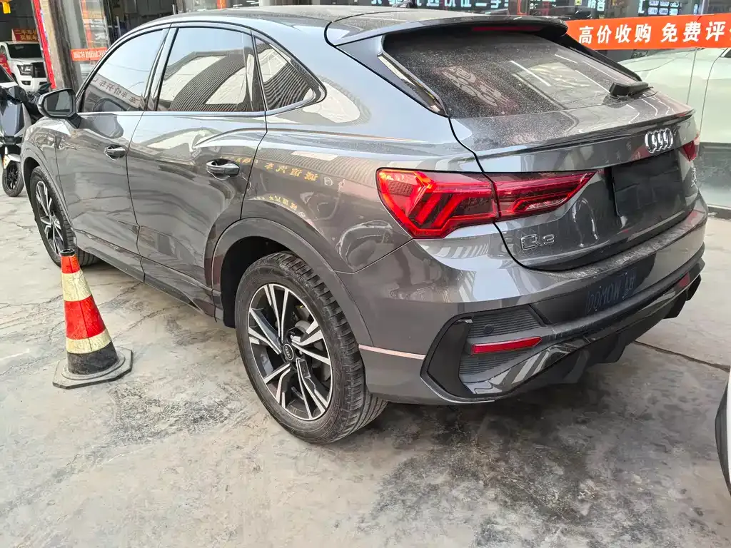 Audi Q3 Sportback 2023 из CN, фото 9