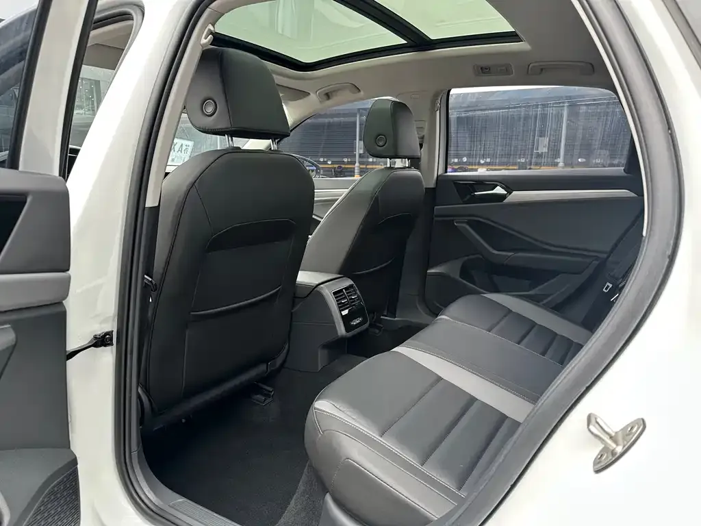 Volkswagen Sagitar 2021 из CN, фото 3