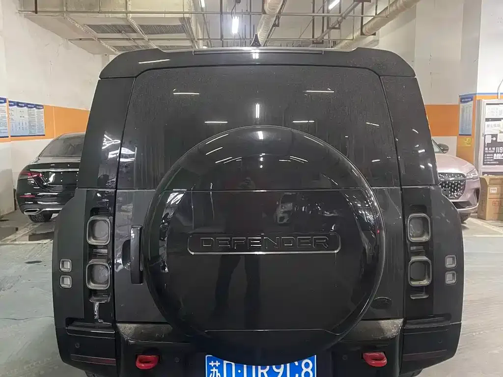 Land Rover Defender — фото 6