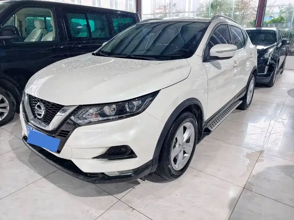 Nissan Qashqai — фото 8