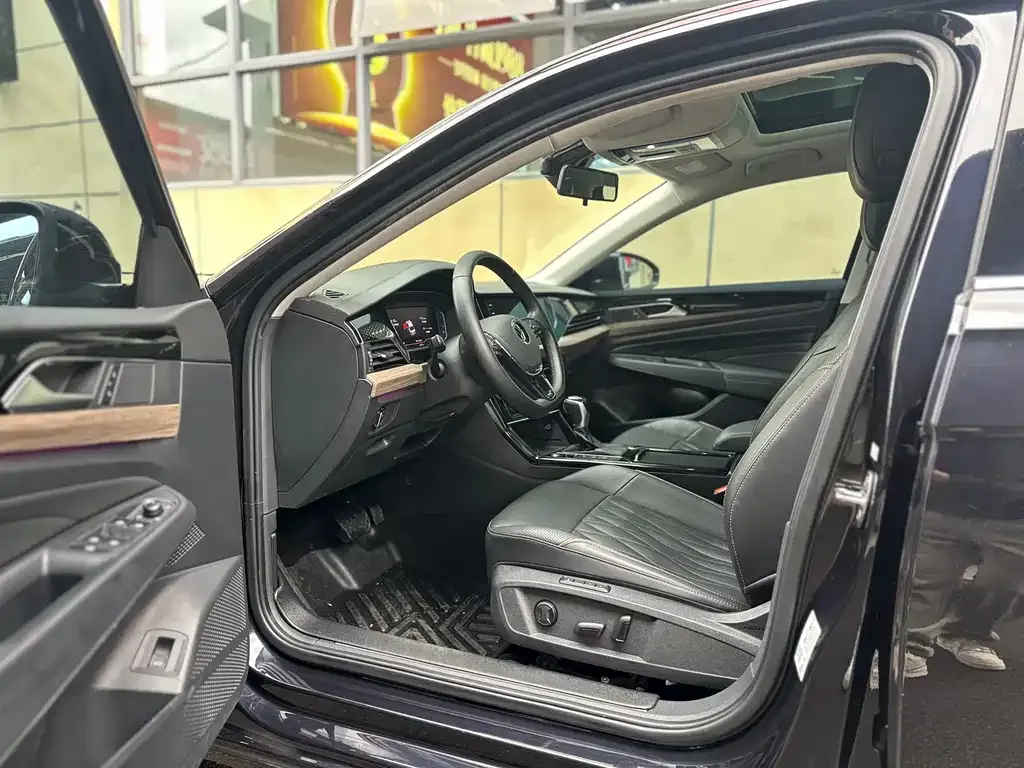 Volkswagen Passat — фото 10