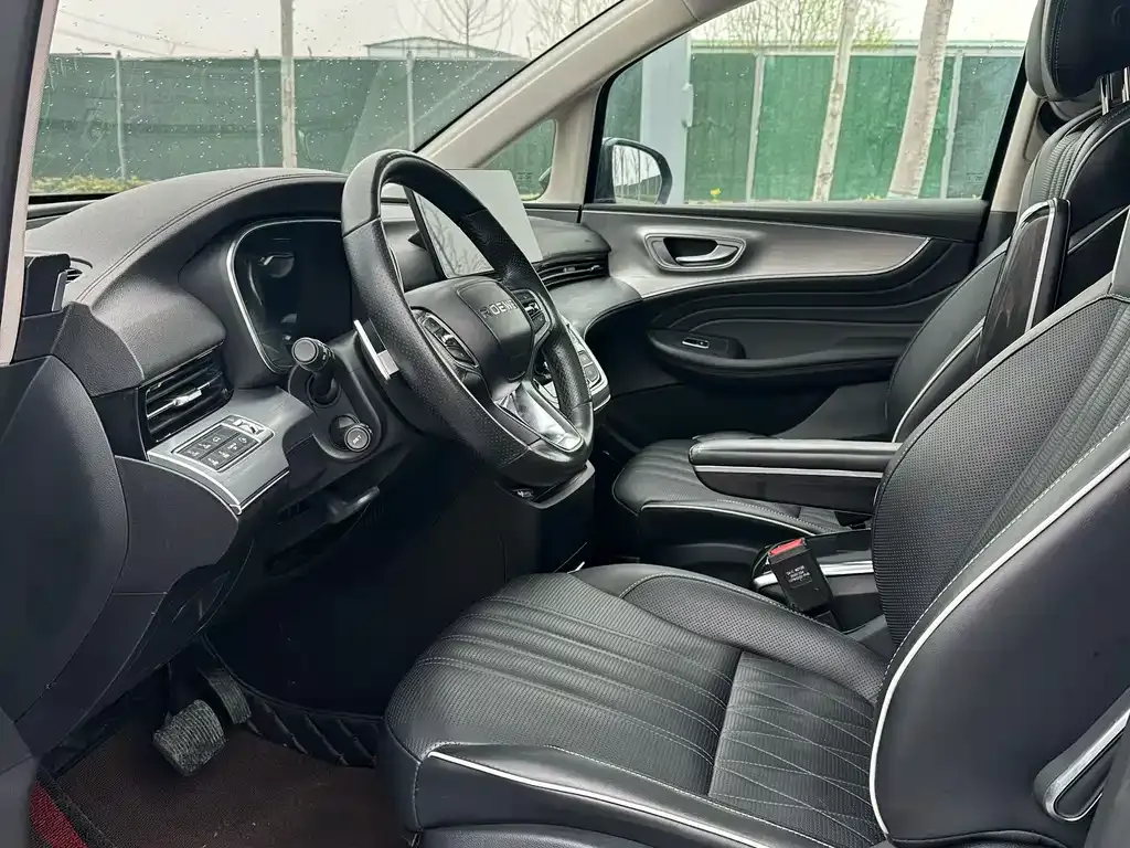 Roewe iMAX8 2021 из CN, фото 4