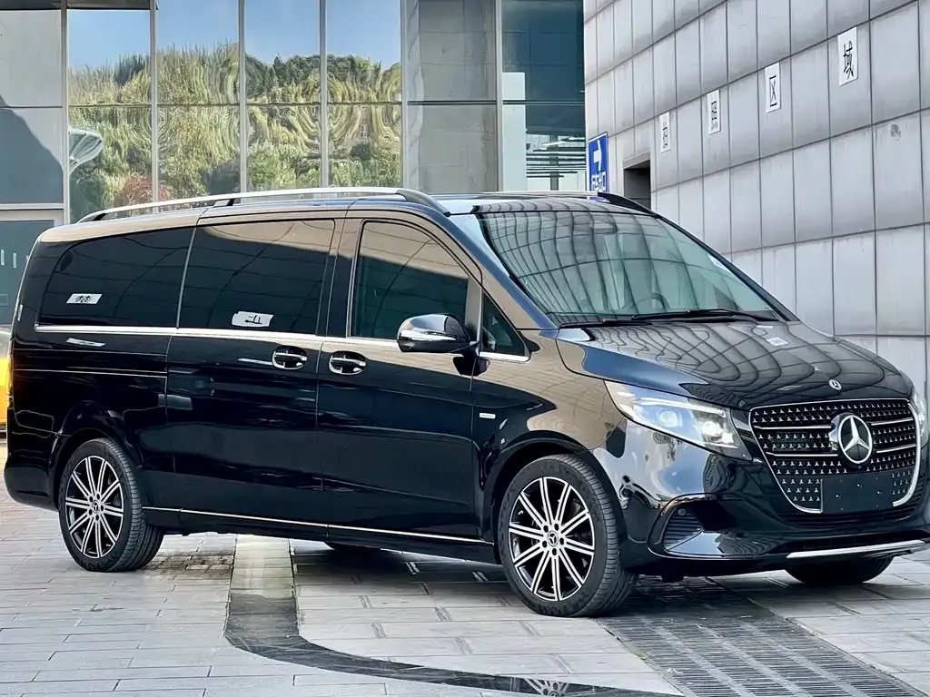 Mercedes-Benz V-Class — фото 10